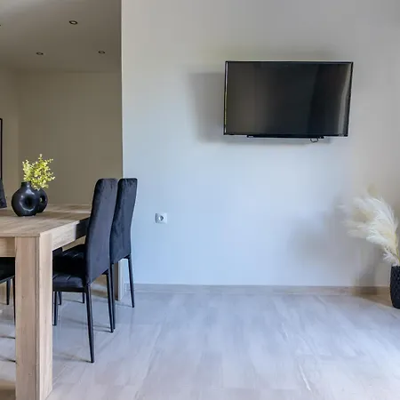 Greyt Apartments Glyfada-3